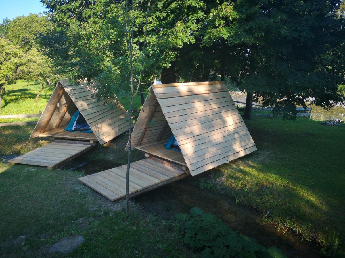 Kamp na Otoku Hotel Ljubno Bagian luar foto