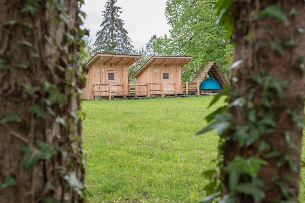 Kamp na Otoku Hotel Ljubno Bagian luar foto