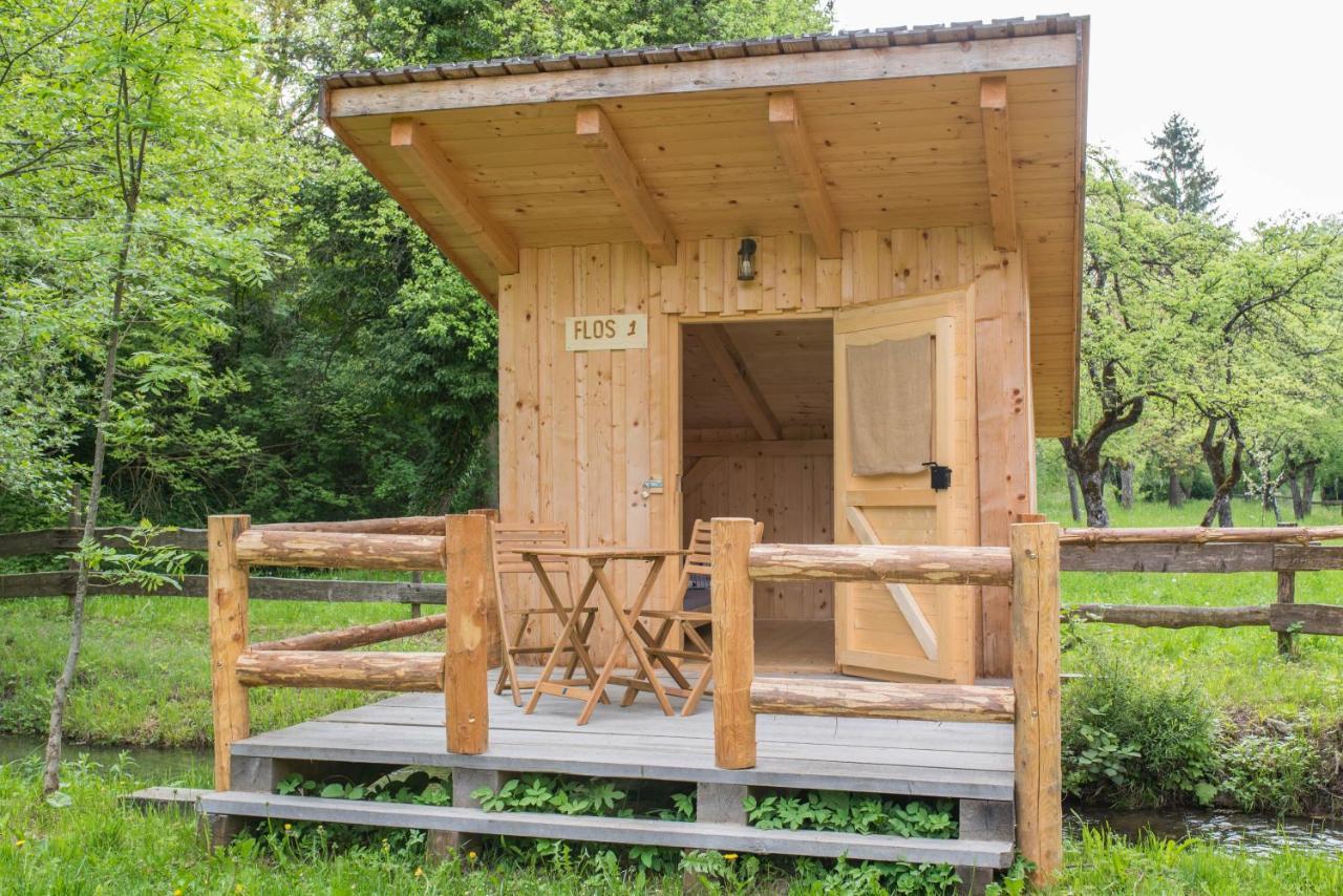Kamp na Otoku Hotel Ljubno Bagian luar foto