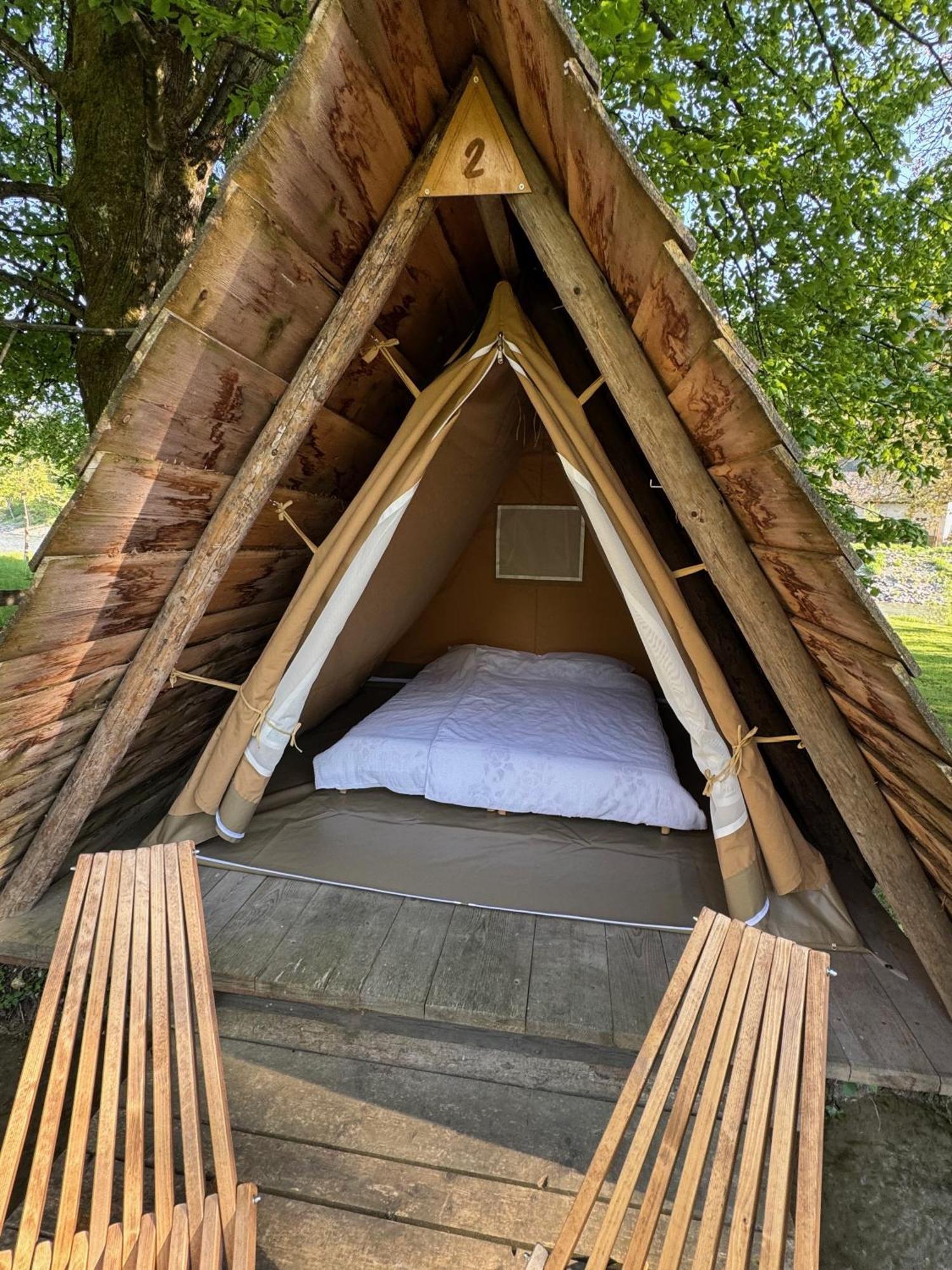 Kamp na Otoku Hotel Ljubno Bagian luar foto